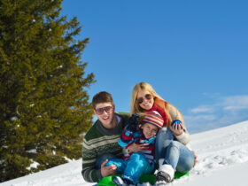 Partir au ski en famille : 3 bonnes raisons de réserver votre séjour